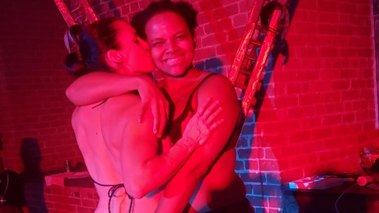 Learning the Ropes in BDSM: Whips, Chains, Pain and Lots of Pleasure