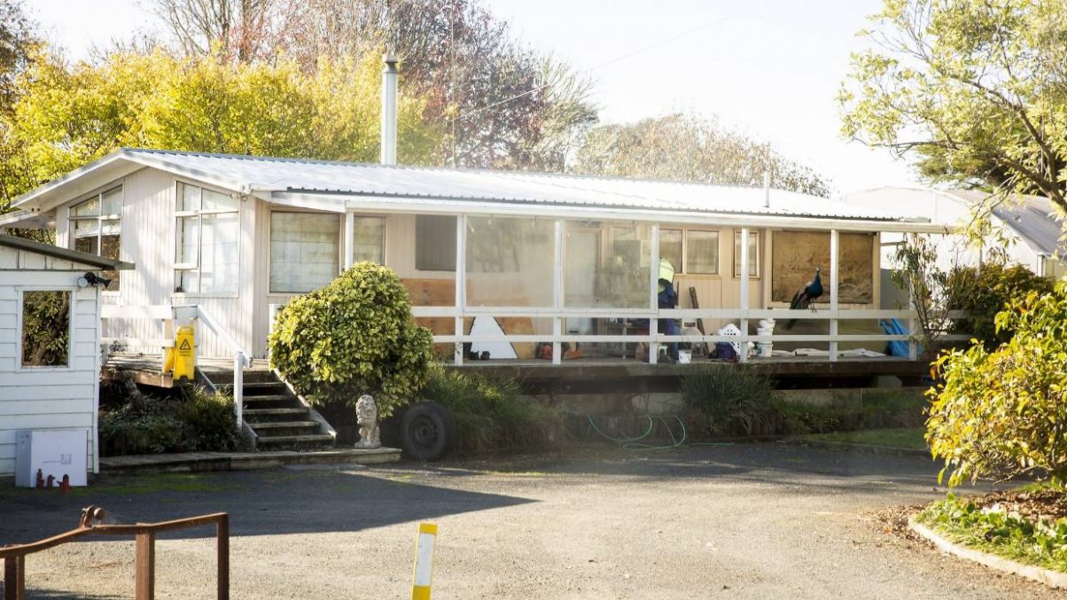 Man and two women who had three-way relationship in court battle over $2m farm